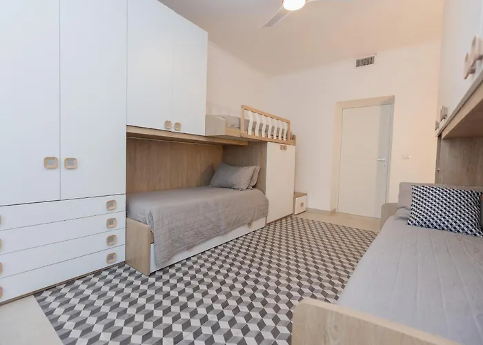Apartment Guesthost - Bright Near Vatican