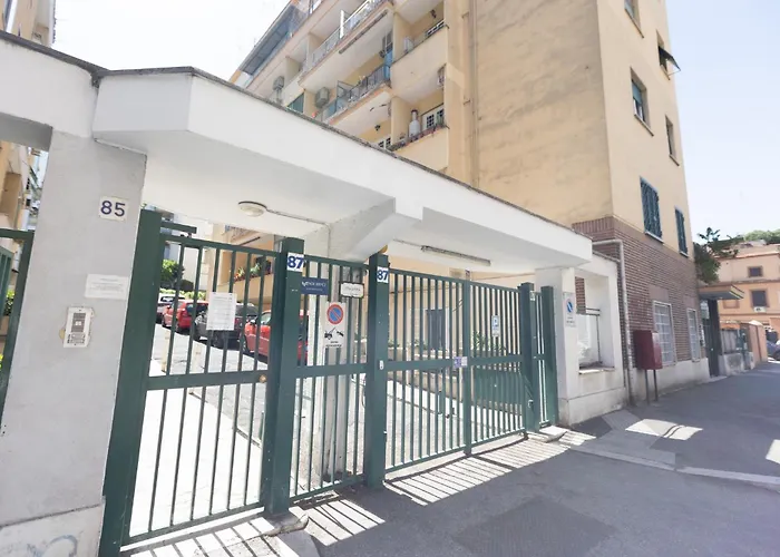 Guesthost - Bright Near Vatican Appartement *